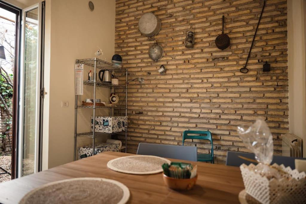 Two-Room Apt. Under The Aqueduct'S Arch In Pigneto Rom Exteriör bild